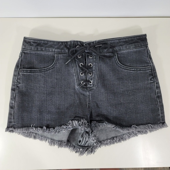 Volcom Tie Front Cut off Black Boyfriend Fit Denim Vintage Style Shorts size 29 - Picture 2 of 12